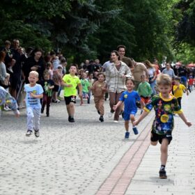 20260531-174-pl-dg-centrum-park-hallera-bieg-skrzata