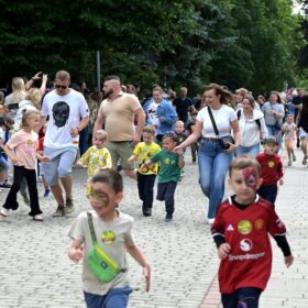 20260531-175-pl-dg-centrum-park-hallera-bieg-skrzata