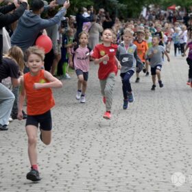 20260531-256-pl-dg-centrum-park-hallera-bieg-skrzata