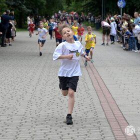 20260531-296-pl-dg-centrum-park-hallera-bieg-skrzata
