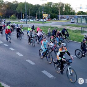 20260919-135-pl-dg-centrum-rondo-dabrowska-masa-krytyczna-dron